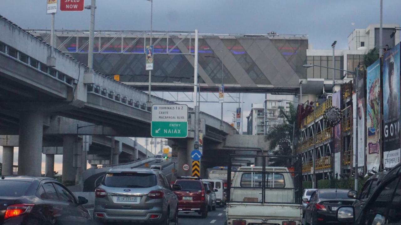 Palm Tree Condos Across Naia3 By Beth Manila Dış mekan fotoğraf
