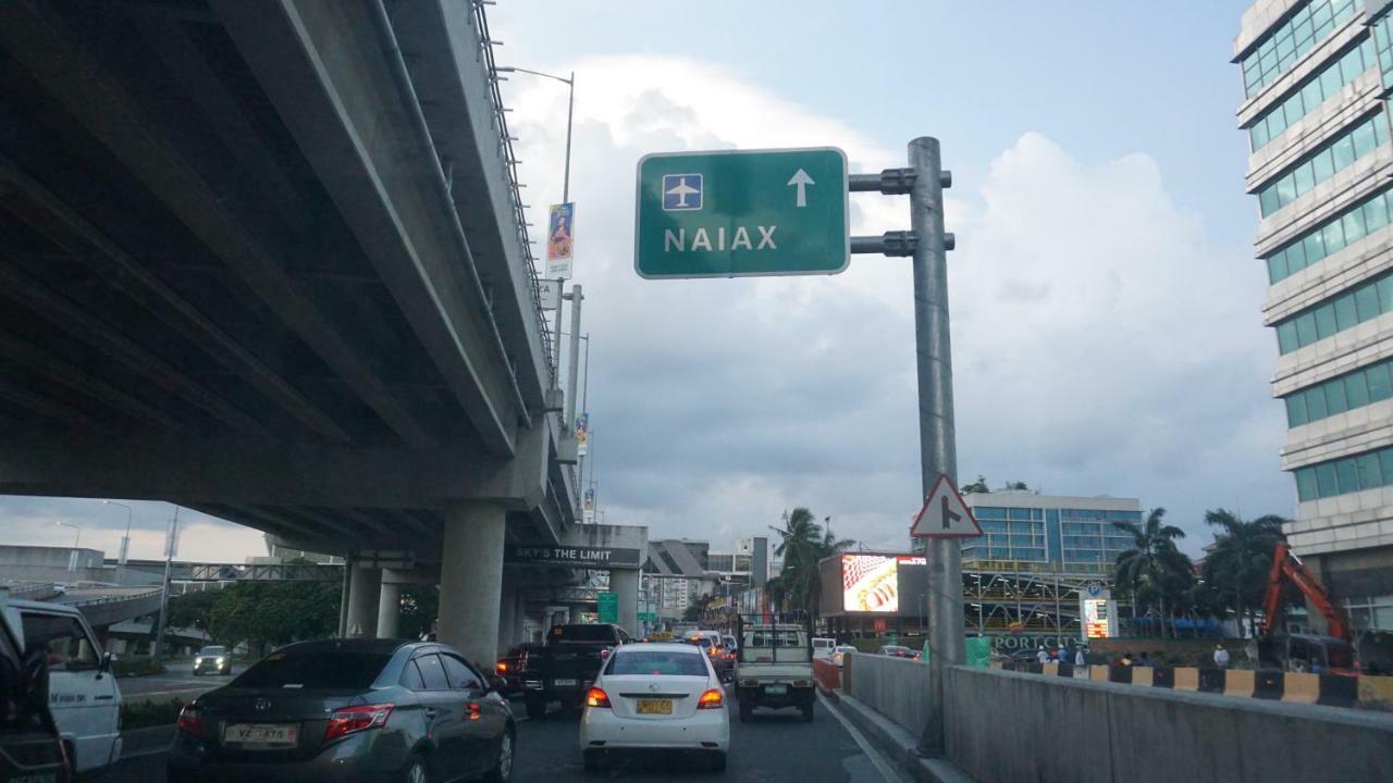 Palm Tree Condos Across Naia3 By Beth Manila Dış mekan fotoğraf